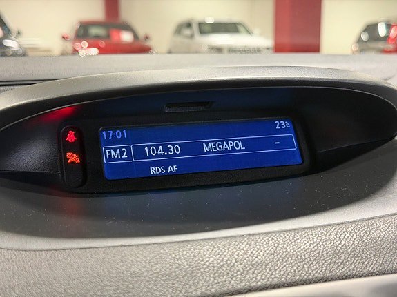 Vehicle Image 17