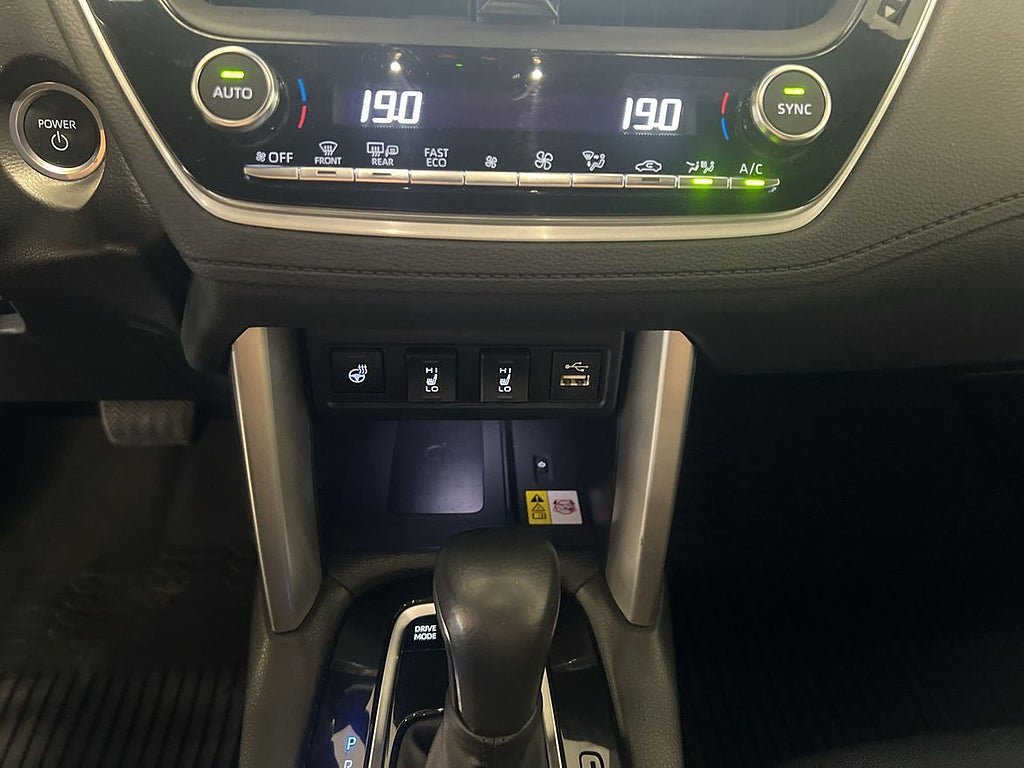 Vehicle Image 15