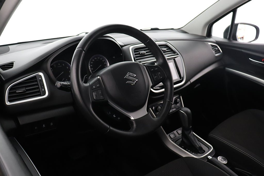 Vehicle Image 11