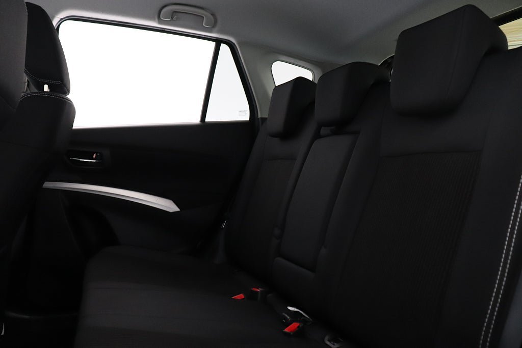 Vehicle Image 14