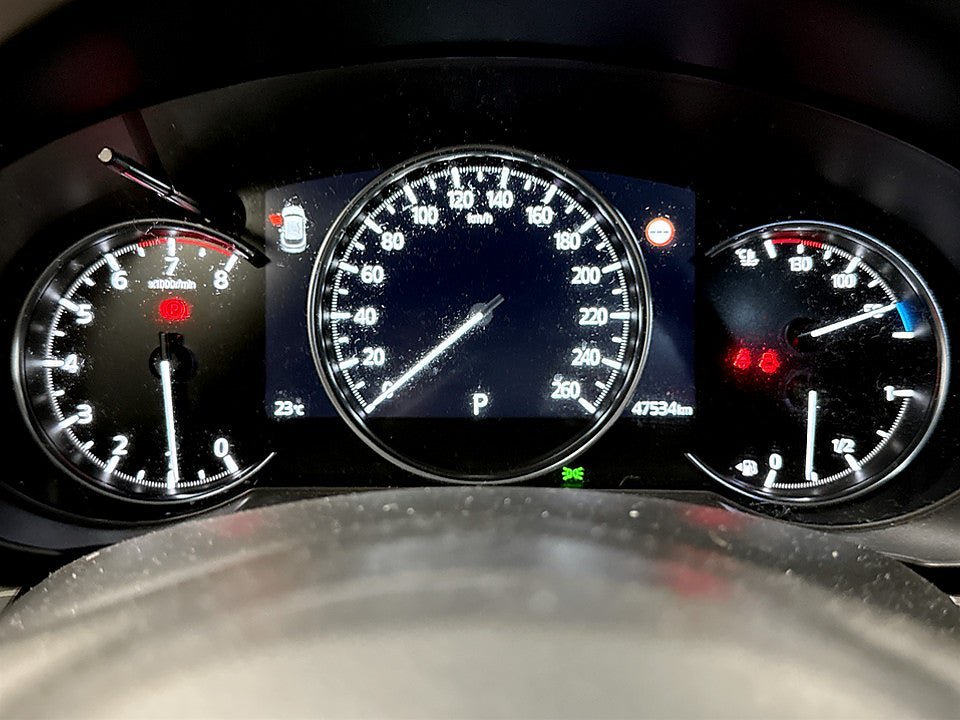 Vehicle Image 9