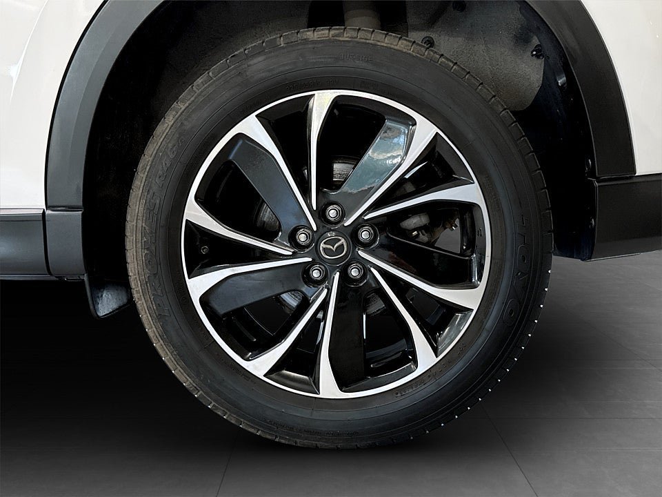 Vehicle Image 18
