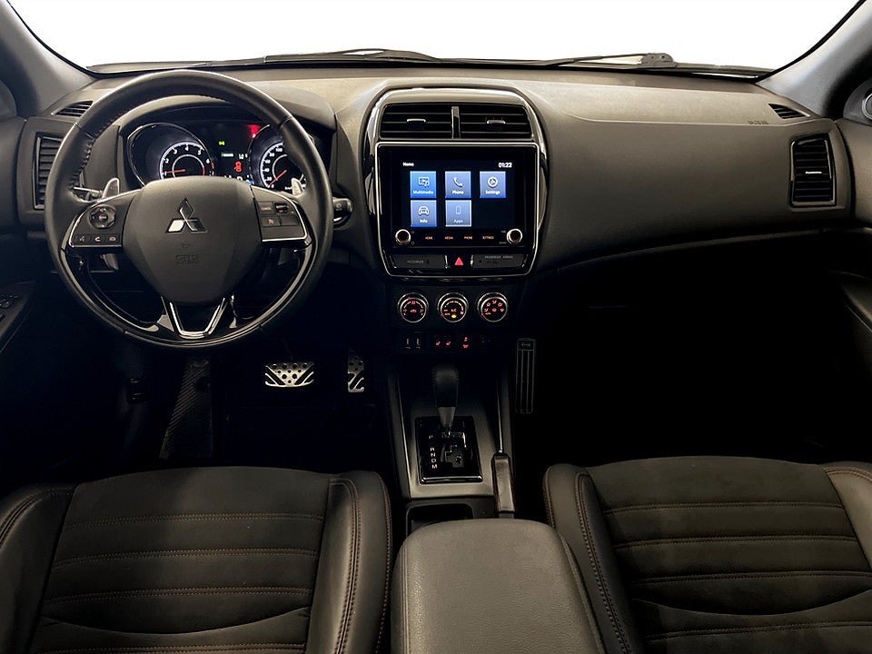 Vehicle Image 6
