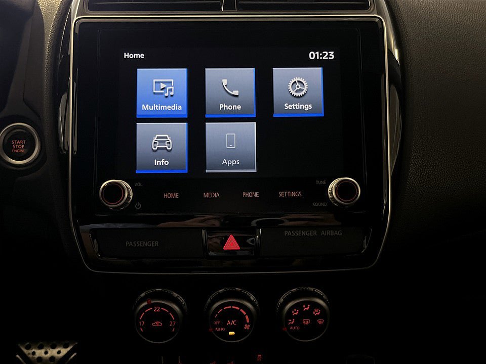 Vehicle Image 12