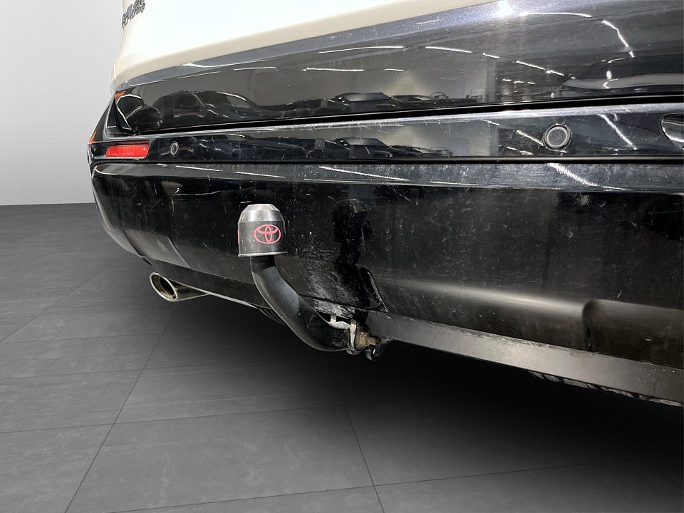 Vehicle Image 25