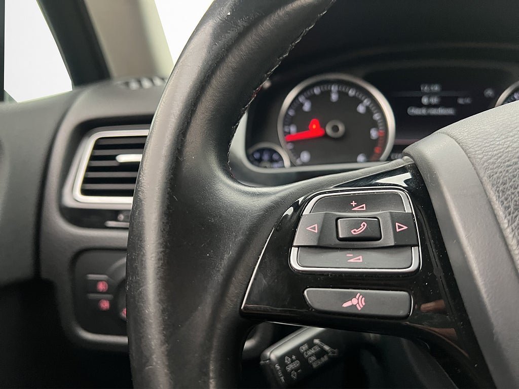 Vehicle Image 28