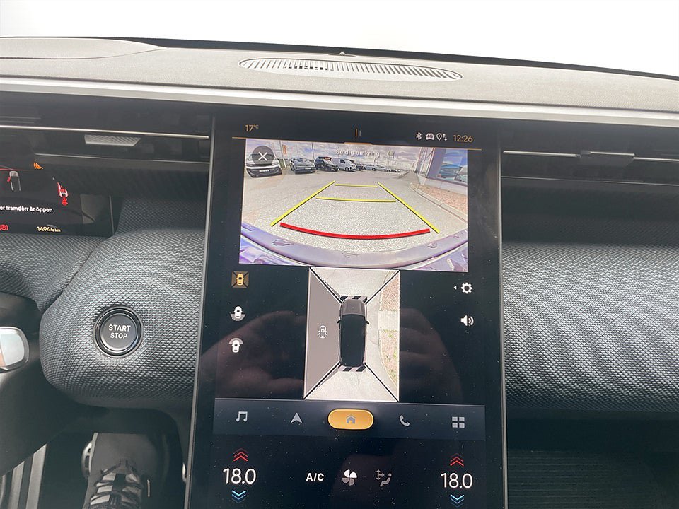 Vehicle Image 9
