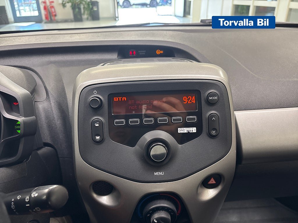 Vehicle Image 11