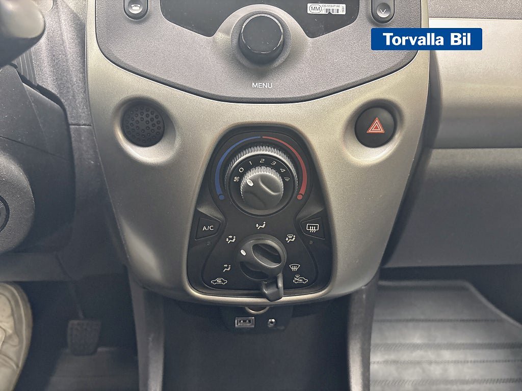 Vehicle Image 13