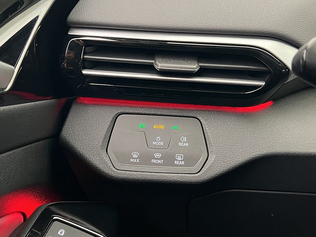 Vehicle Image 26