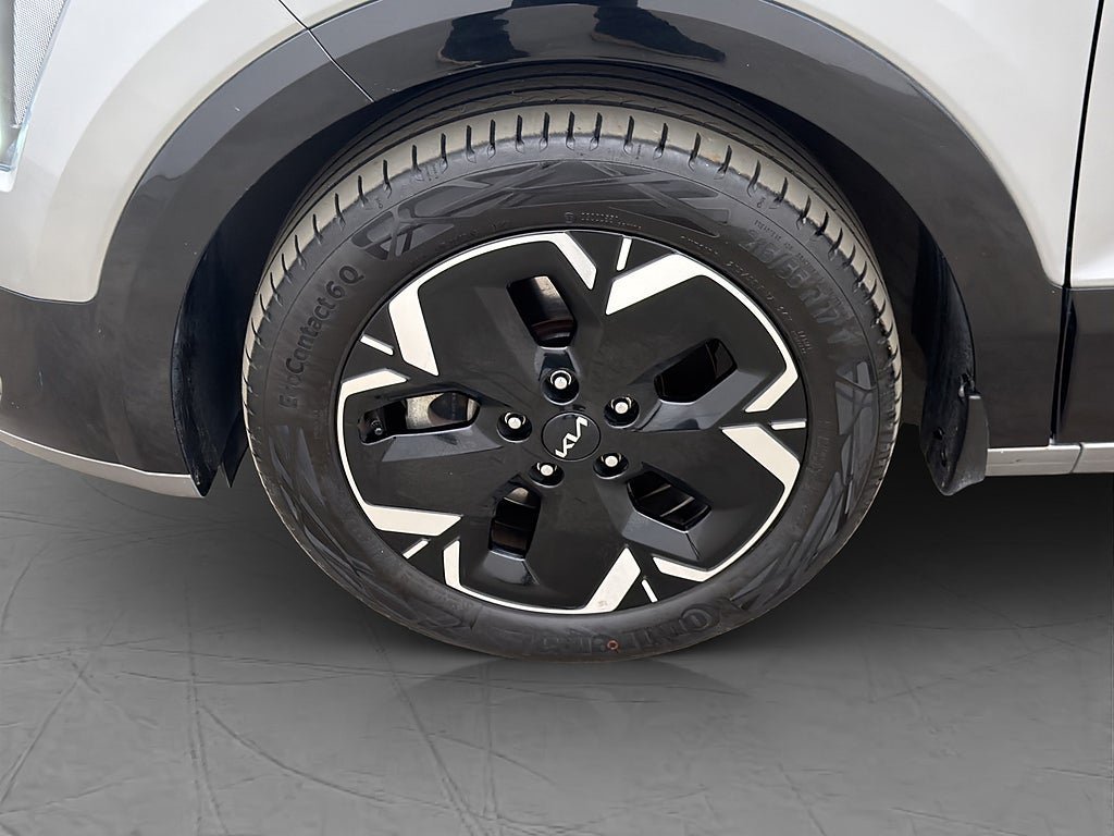 Vehicle Image 31