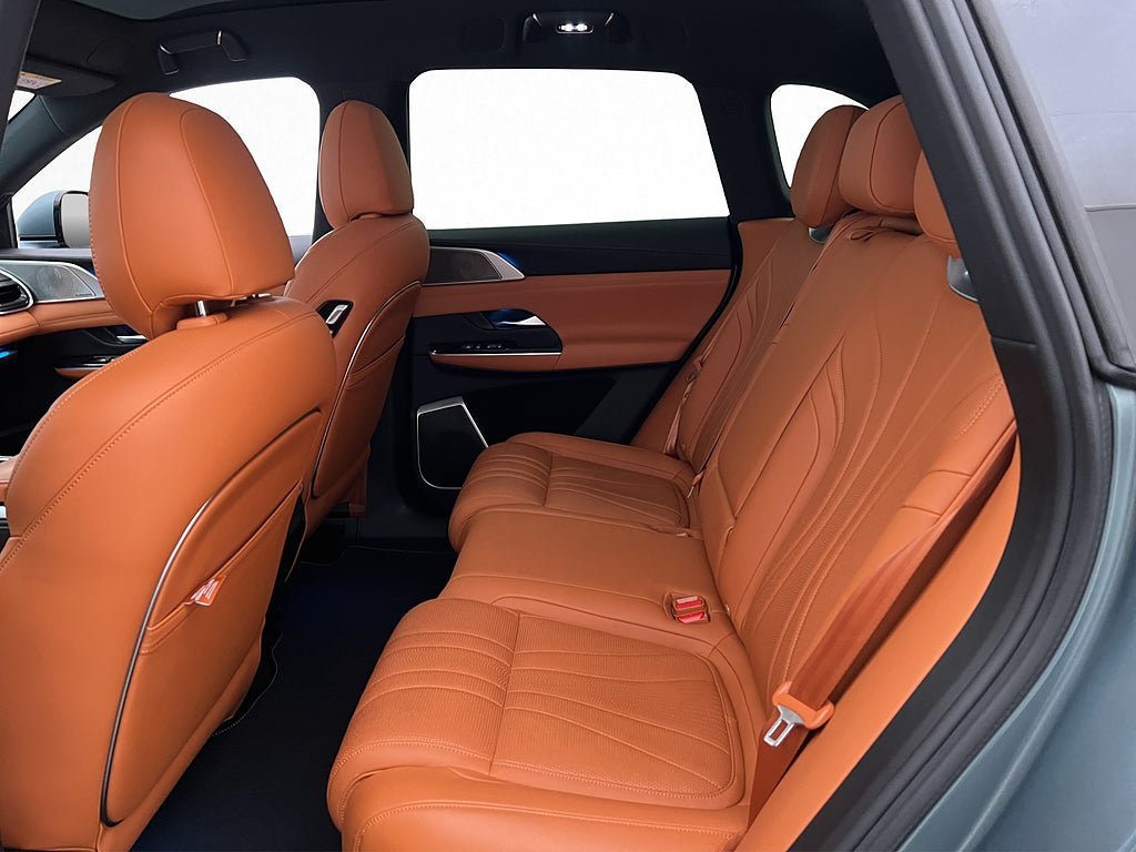 Vehicle Image 30