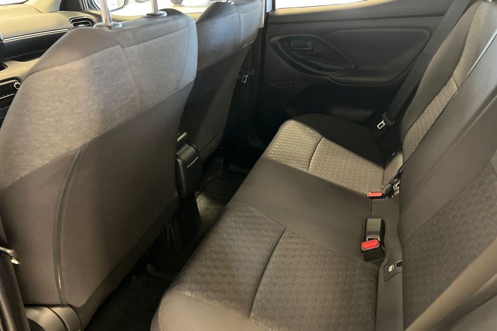 Vehicle Image 11