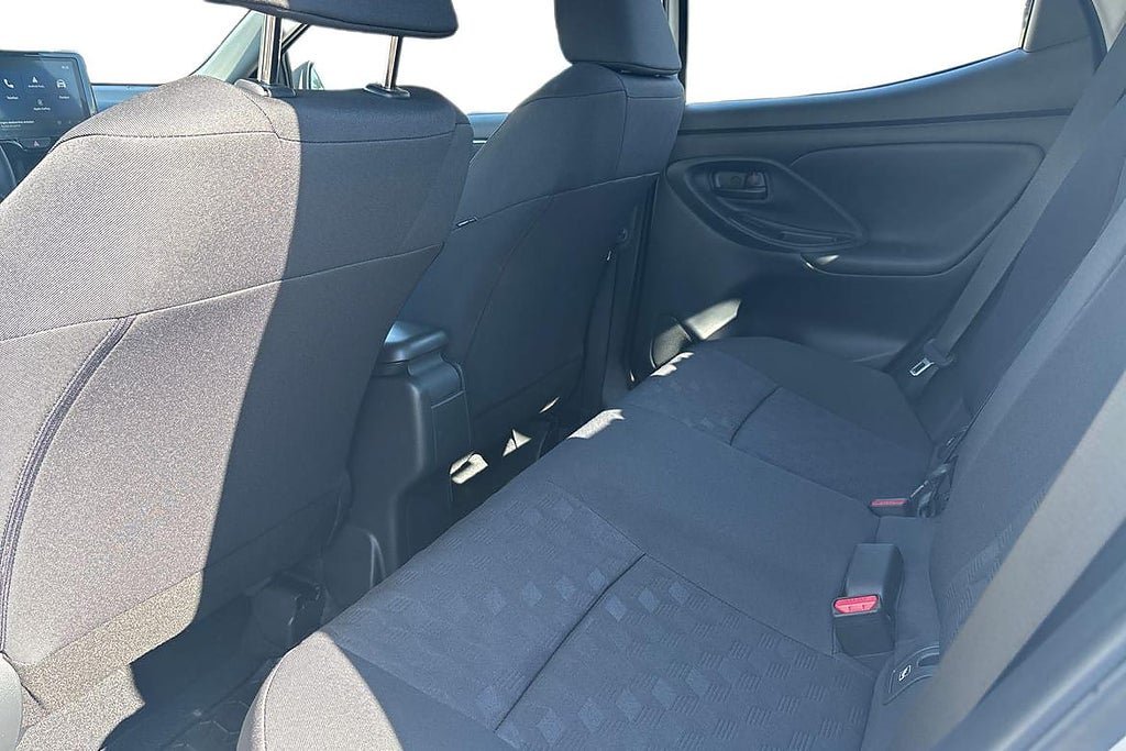 Vehicle Image 12