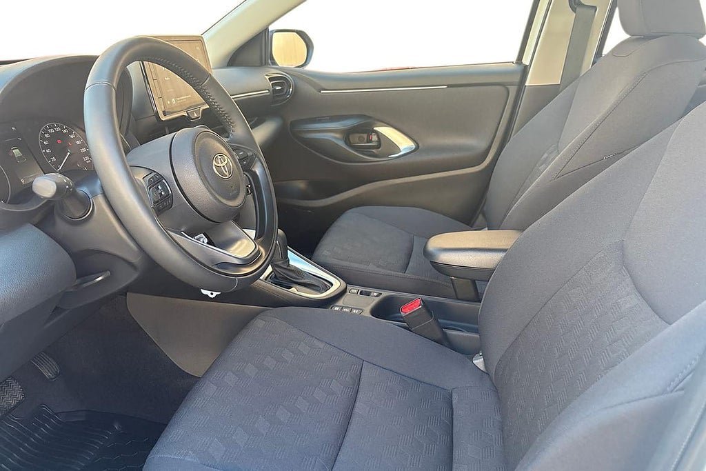 Vehicle Image 13