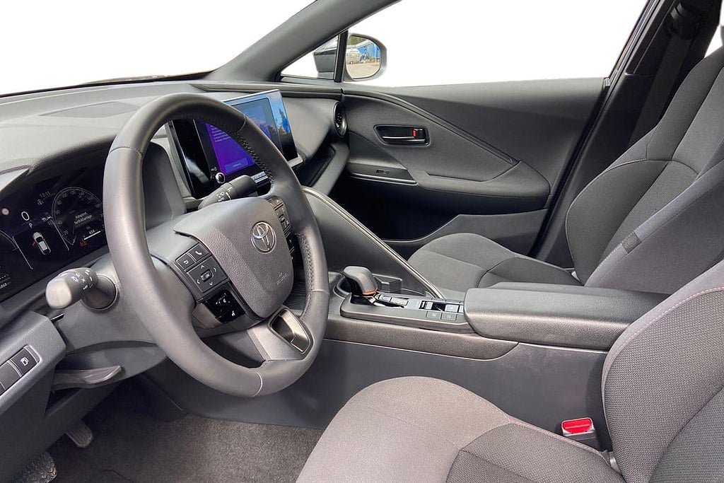 Vehicle Image 13