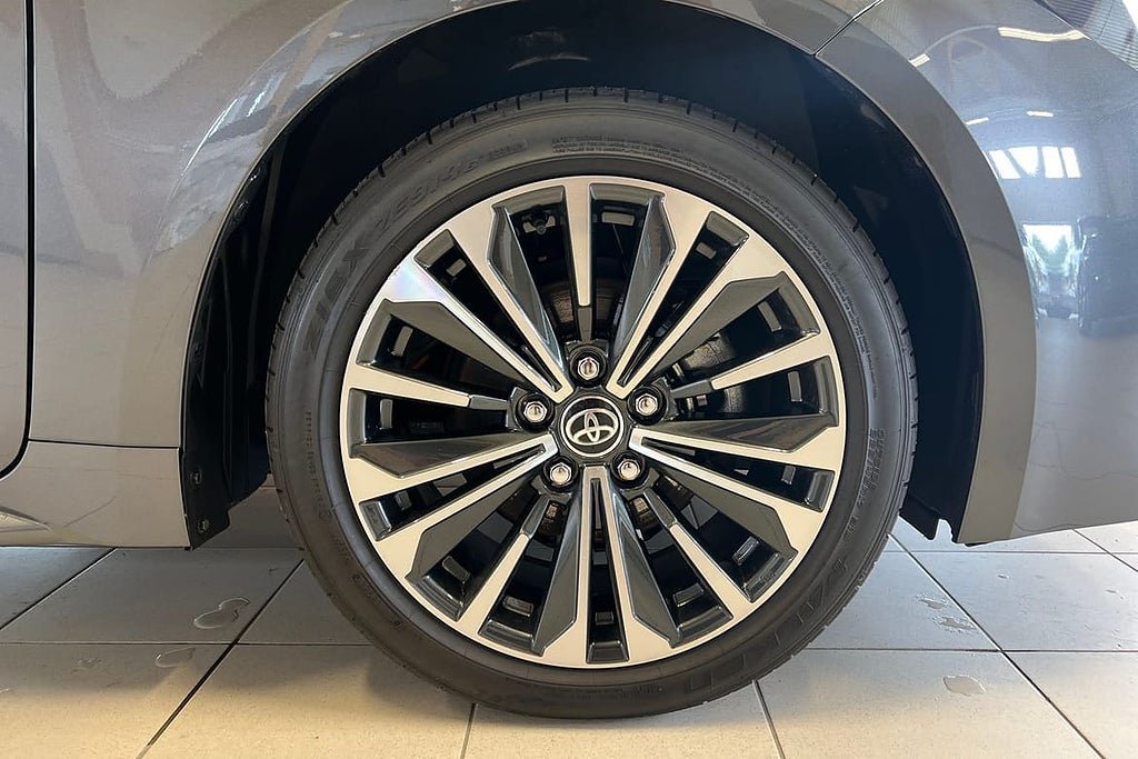 Vehicle Image 17
