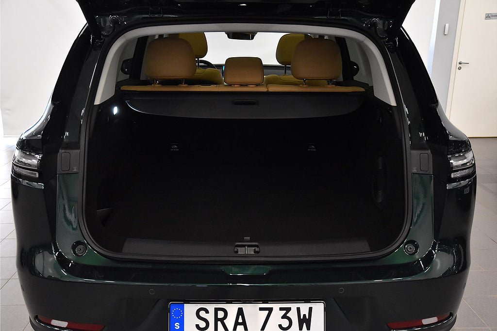 Vehicle Image 25