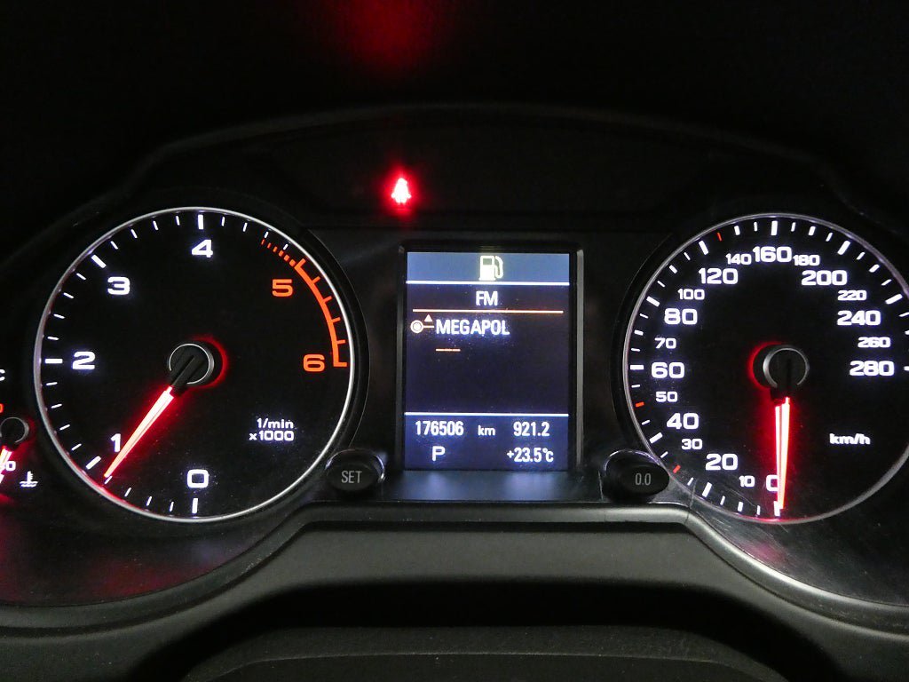 Vehicle Image 15