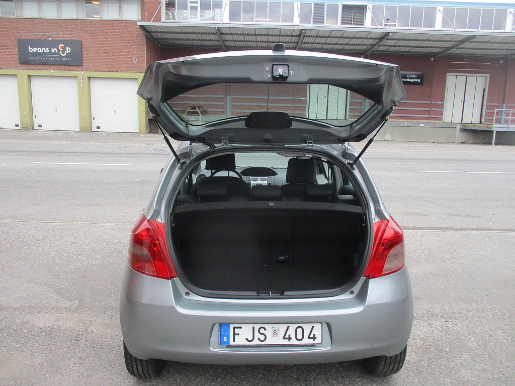 Vehicle Image 7