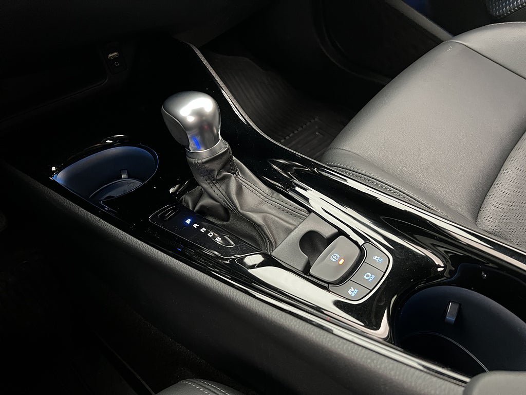 Vehicle Image 21
