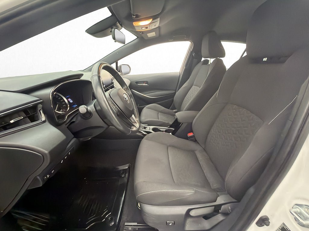 Vehicle Image 11