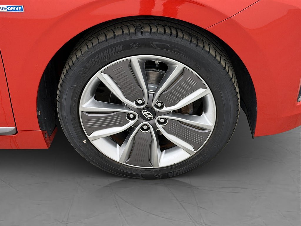 Vehicle Image 30