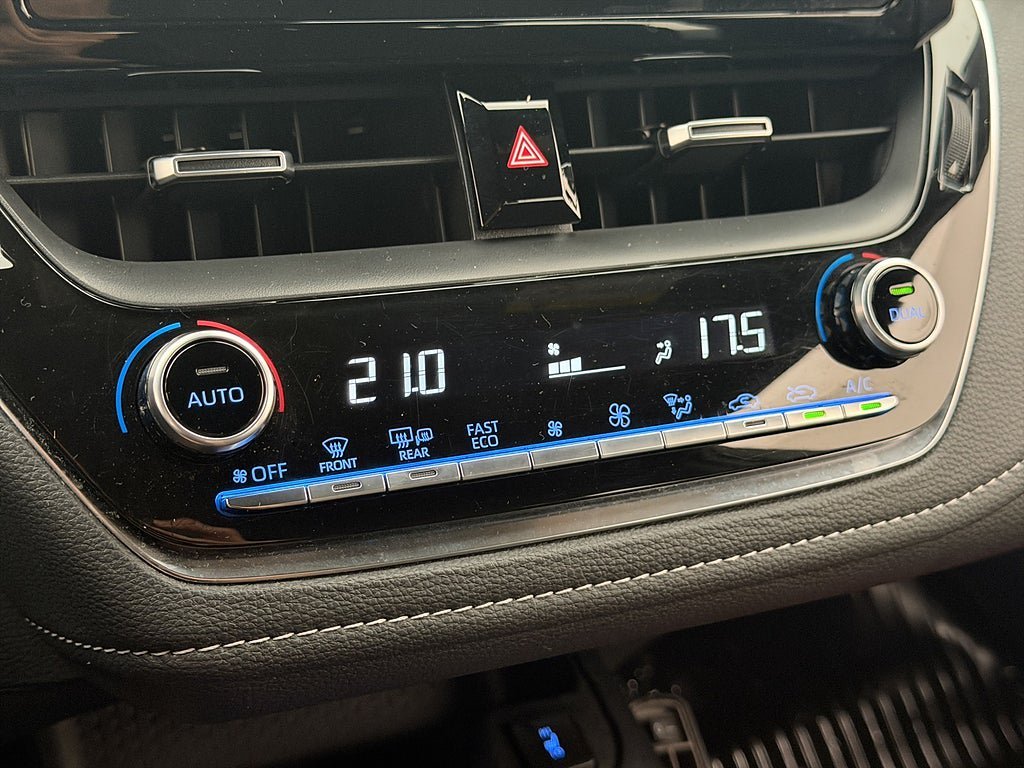Vehicle Image 23