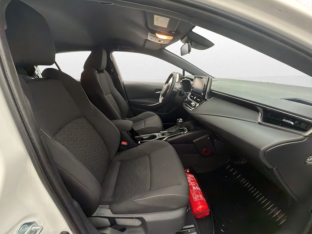 Vehicle Image 25