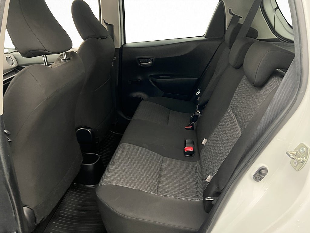 Vehicle Image 22