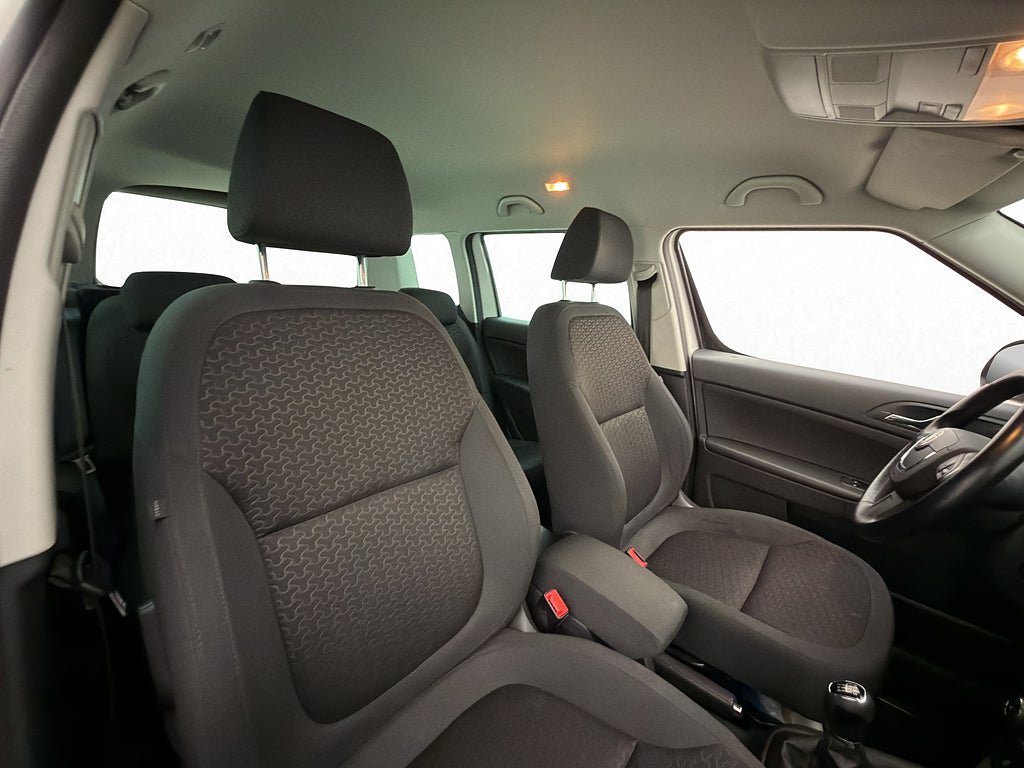 Vehicle Image 23