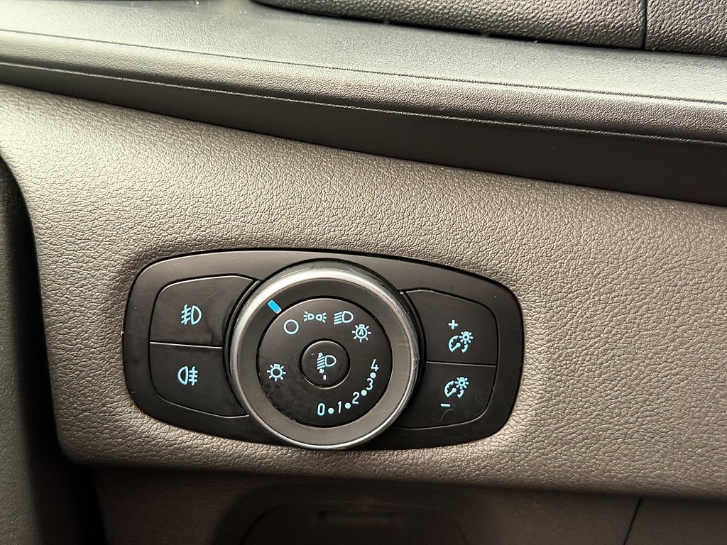 Vehicle Image 19