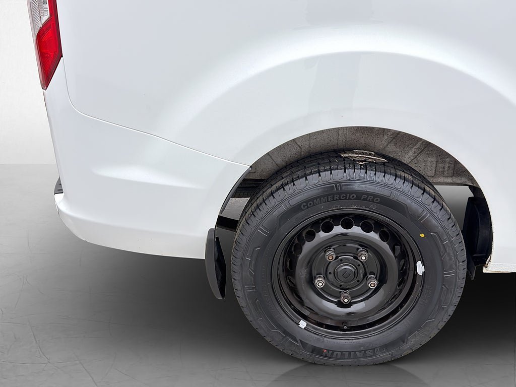 Vehicle Image 35