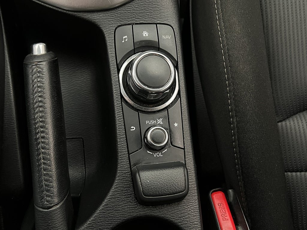 Vehicle Image 24