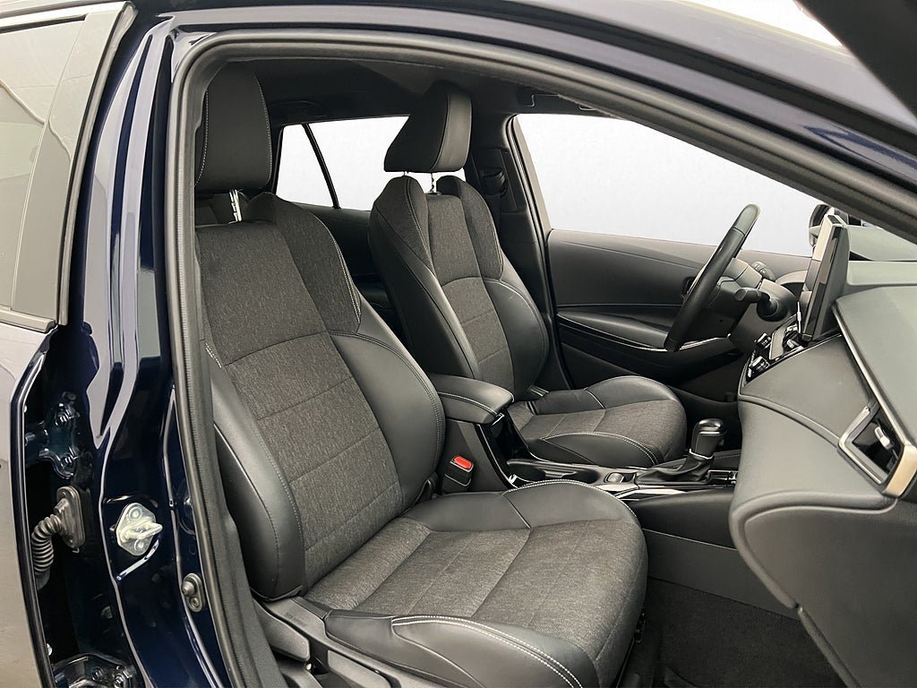 Vehicle Image 23