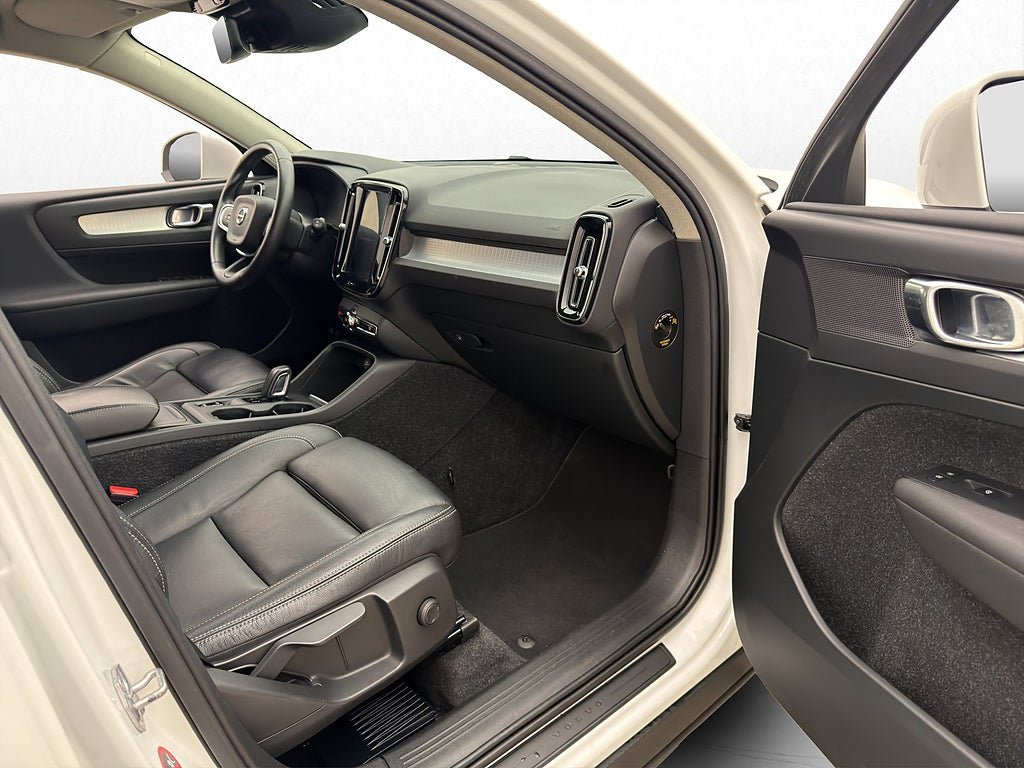 Vehicle Image 24