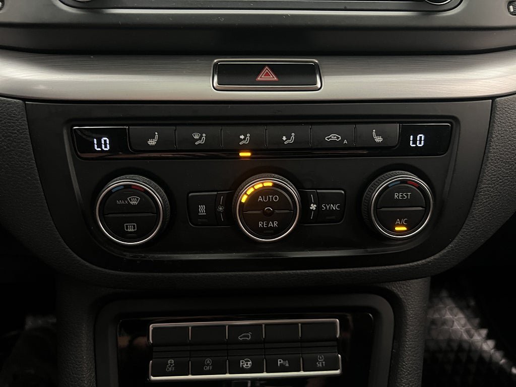 Vehicle Image 26