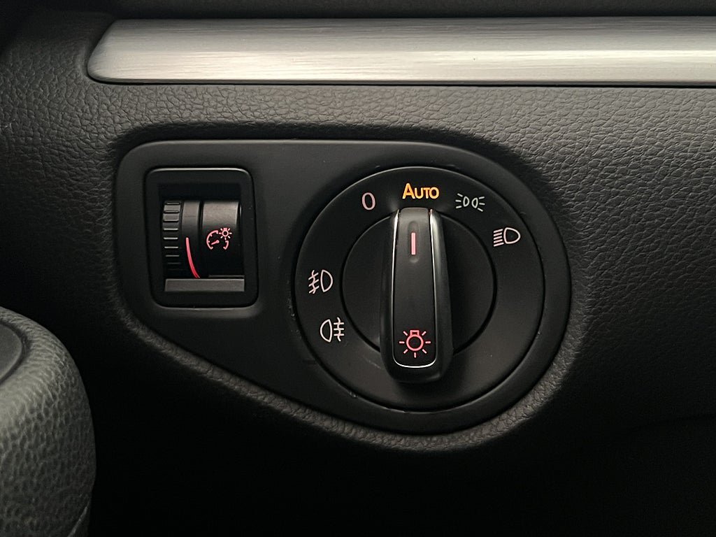Vehicle Image 28