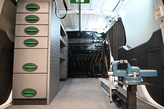 Vehicle Image 9