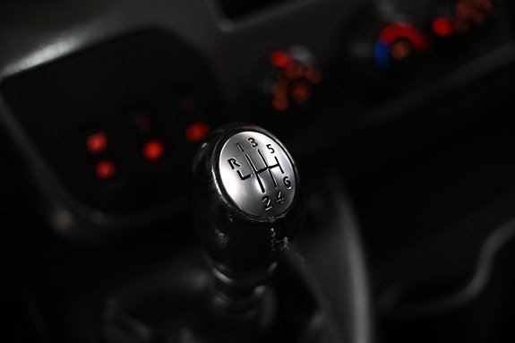Vehicle Image 28