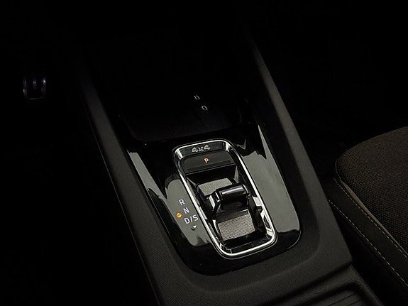 Vehicle Image 26