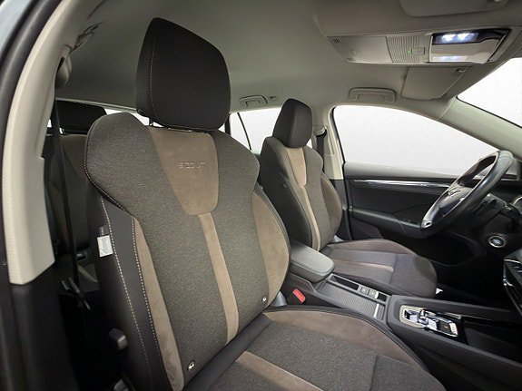 Vehicle Image 27