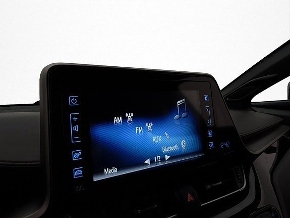 Vehicle Image 18