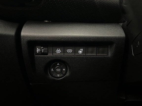 Vehicle Image 28