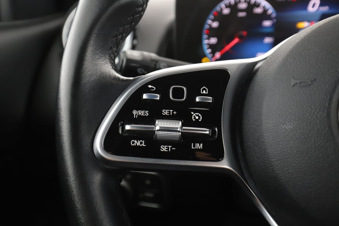 Vehicle Image 33