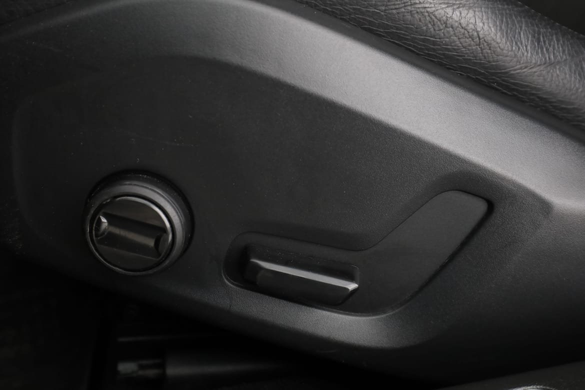 Vehicle Image 36