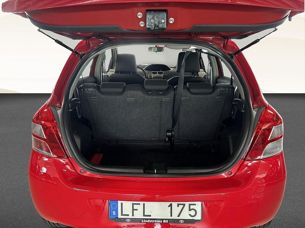 Vehicle Image 10