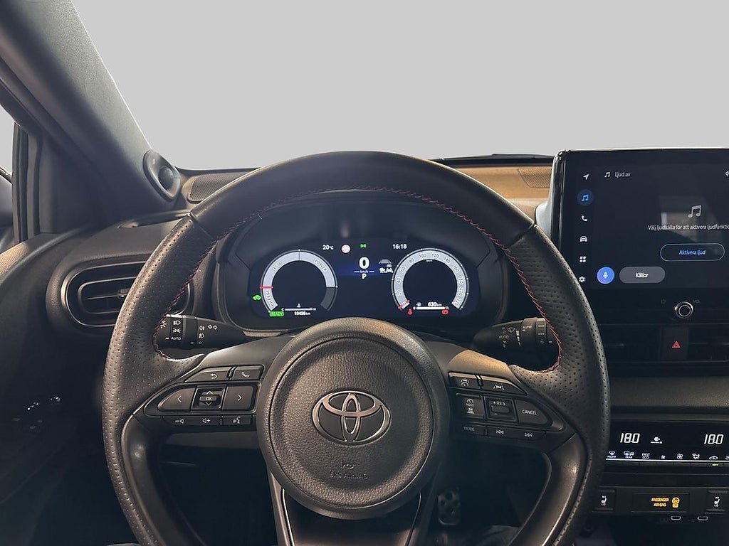 Vehicle Image 14