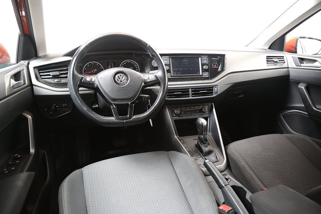 Vehicle Image 10