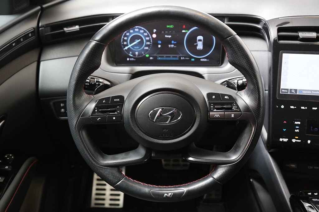 Vehicle Image 16